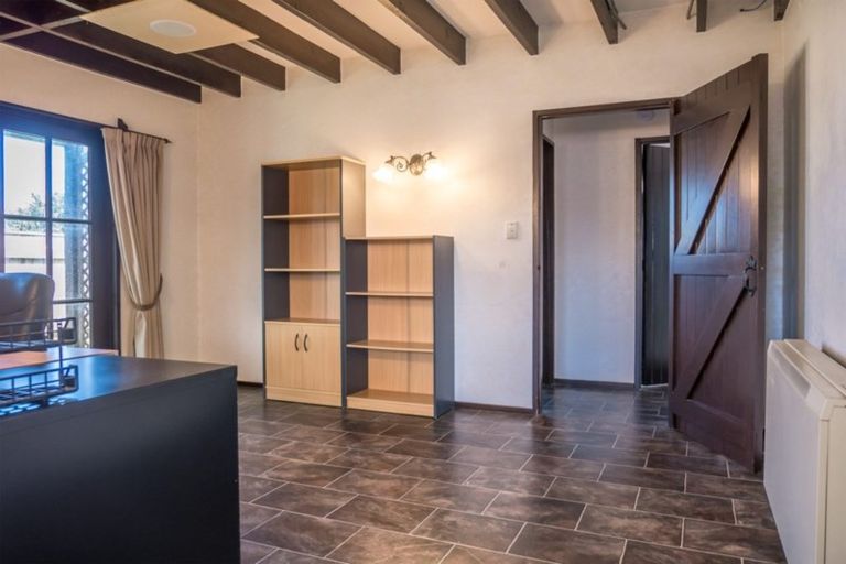 Photo of property in 1 Treadwell Street, Springvale, Whanganui, 4501