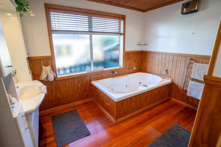 Photo of property in 32 Edna Street, Ocean View, Dunedin, 9035