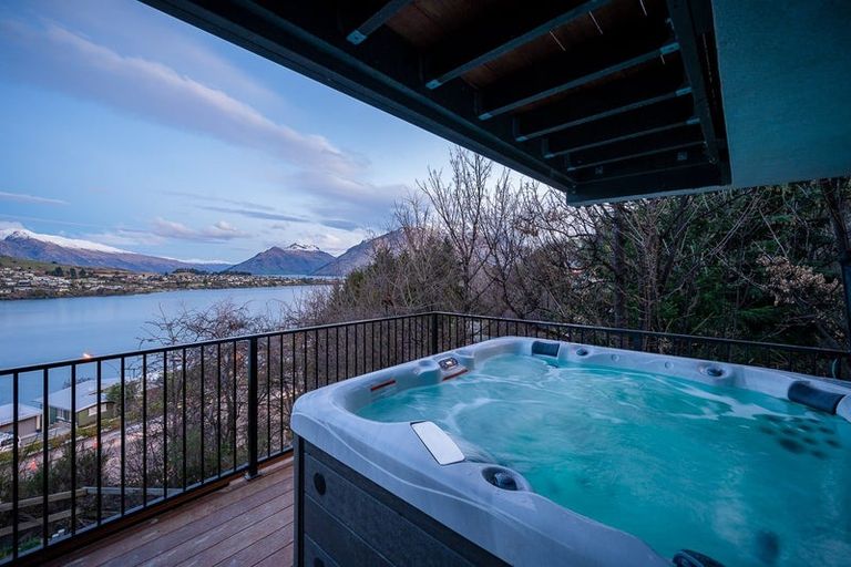 Photo of property in St Andrews Park, 9b Saint Mathews Place, Queenstown, 9300