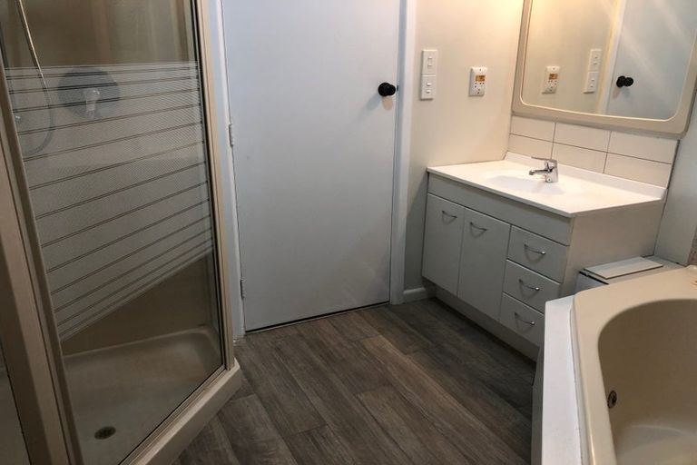 Photo of property in 3 Siska Place, Upper Riccarton, Christchurch, 8041