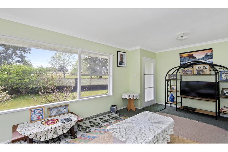 Photo of property in 9 Gregg Place, Sunnyvale, Auckland, 0612