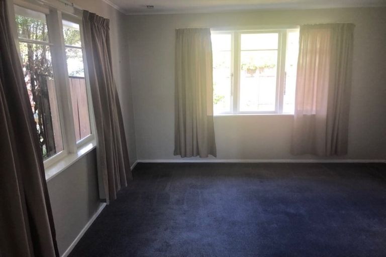 Photo of property in 18 Totara Park Road, Clouston Park, Upper Hutt, 5018