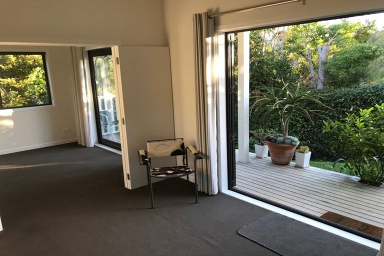 Photo of property in 26 Peter Terrace, Castor Bay, Auckland, 0620