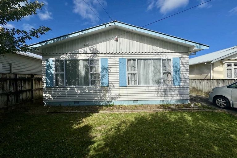 Photo of property in 14 Pilmuir Street, Hutt Central, Lower Hutt, 5010
