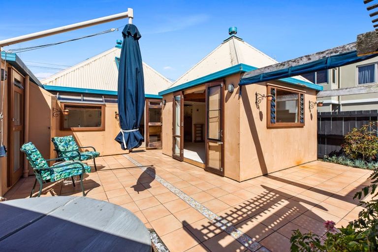 Photo of property in 393b Oceanbeach Road, Mount Maunganui, 3116