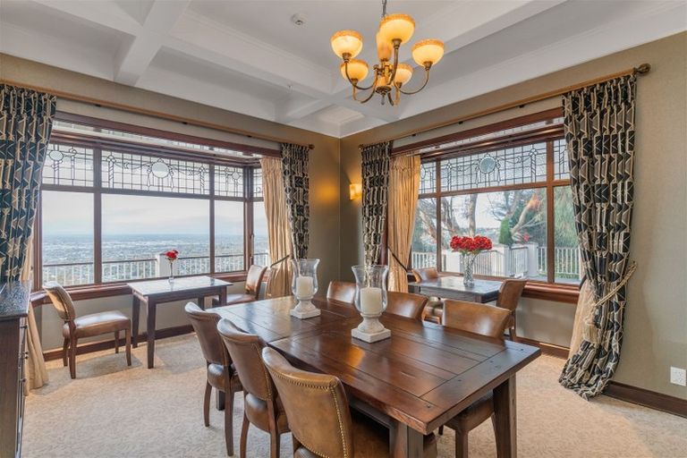 Photo of property in 141 Hackthorne Road, Cashmere, Christchurch, 8022