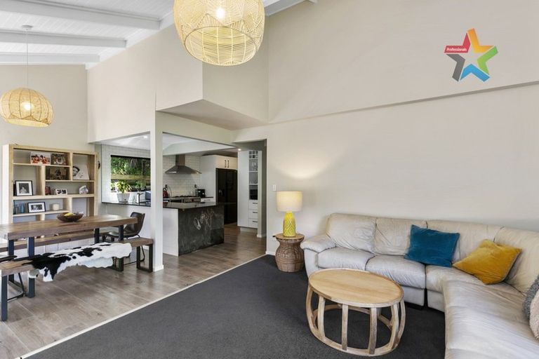 Photo of property in 99 Thurleigh Grove, Karori, Wellington, 6012