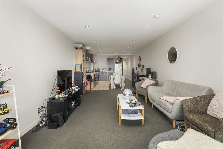 Photo of property in Monument Apartments, 8f/245 Wakefield Street, Te Aro, Wellington, 6011