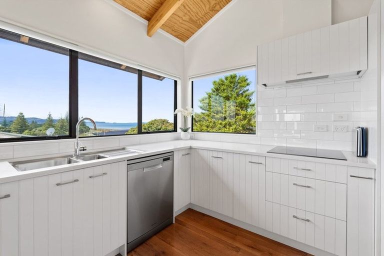 Photo of property in 1/42 Amorino Drive, Red Beach, 0932