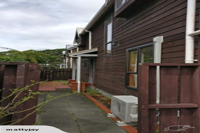Photo of property in 2/5 Scarborough Terrace, Mount Victoria, Wellington, 6011