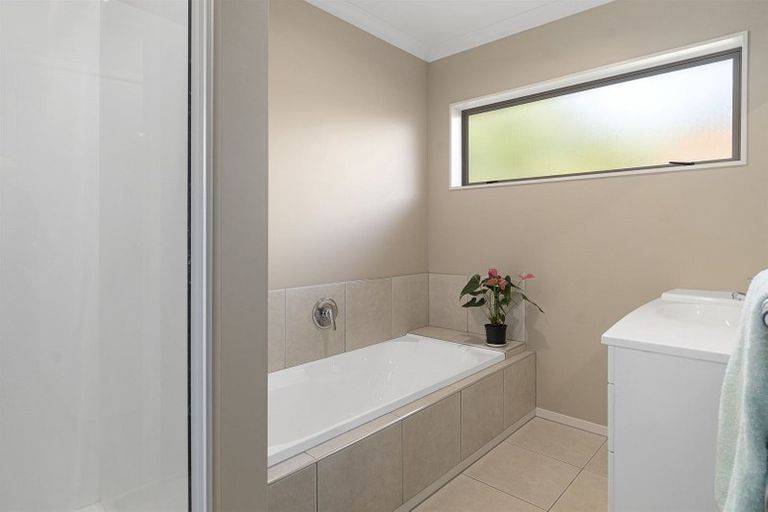 Photo of property in 238 Castlewold Drive, Bethlehem, Tauranga, 3110