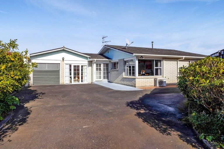 Photo of property in 3a Surrey Street, Hawera, 4610