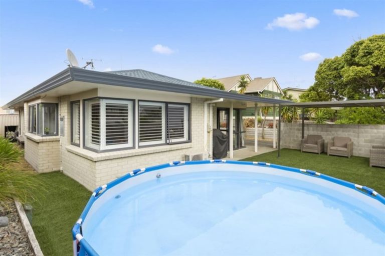Photo of property in 21 Percy Road, Papamoa Beach, Papamoa, 3118