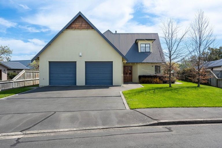 Photo of property in 6 Mallard Place, Mosgiel, 9024