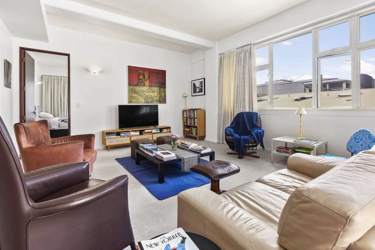 Photo of property in De Vere Apartments, 12/23 Tennyson Street, Te Aro, Wellington, 6011