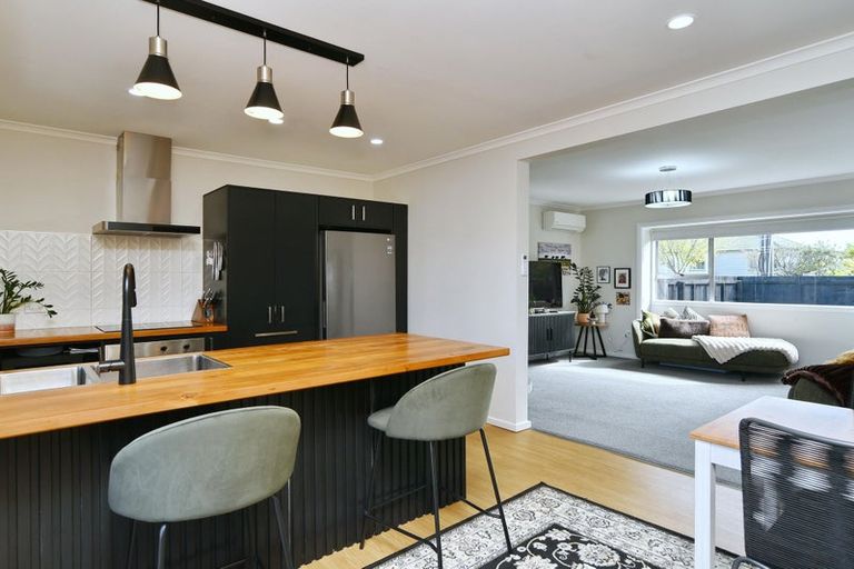 Photo of property in 14 Pannell Avenue, Wainoni, Christchurch, 8061