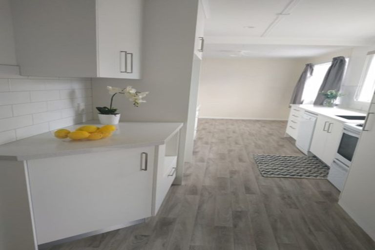 Photo of property in 363 Whangaparaoa Road, Stanmore Bay, Whangaparaoa, 0932