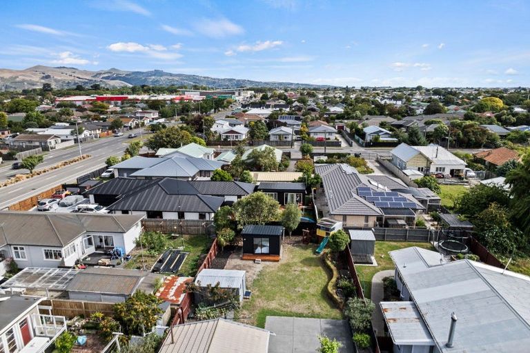 Photo of property in 120 Mackworth Street, Woolston, Christchurch, 8062