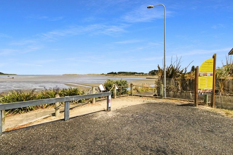 Photo of property in 15a Roore Street, Foxton Beach, Foxton, 4815