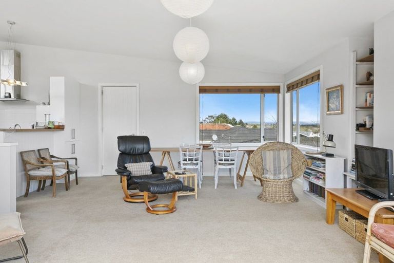 Photo of property in 35 Shepherd Road, Waipahihi, Taupo, 3330
