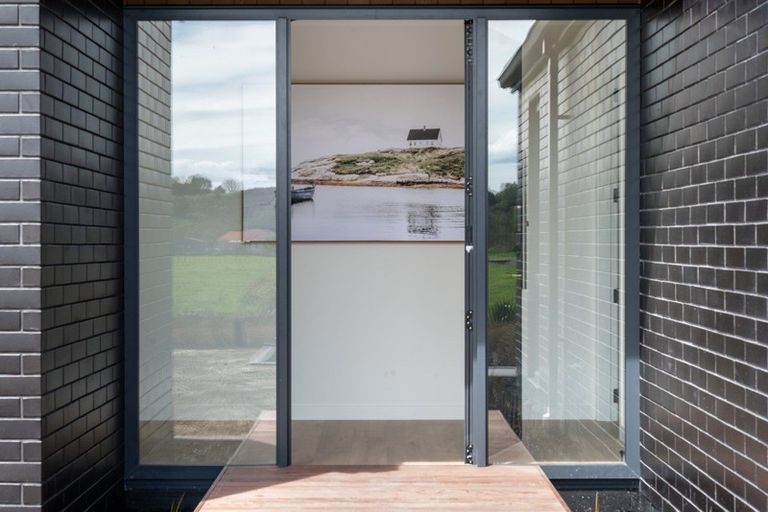 Photo of property in 16 Te Ara O Tahataharoa, Te Puna, Tauranga, 3176