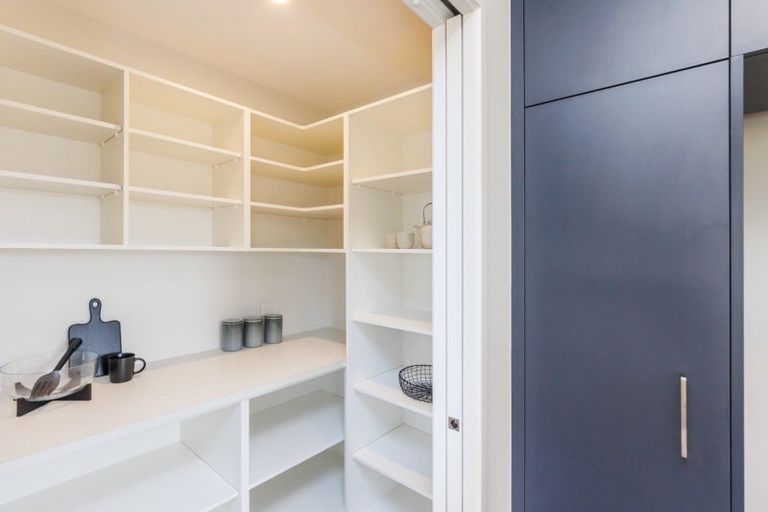 Photo of property in 9 Pahiki Crescent, Levin, 5510