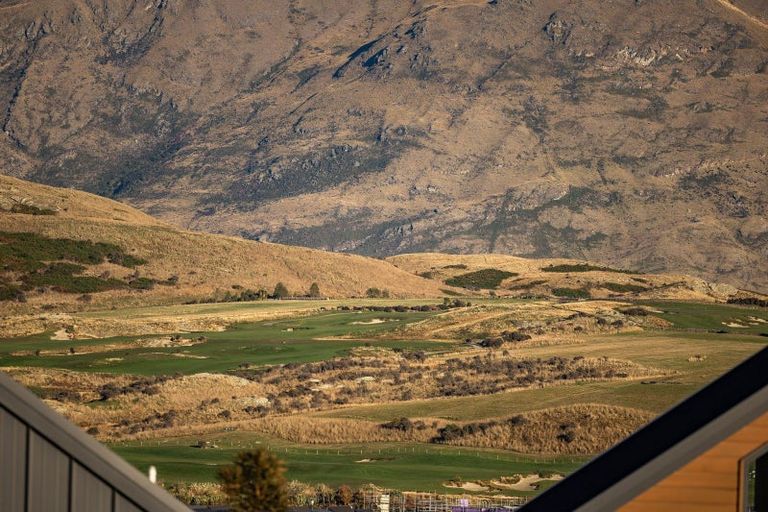Photo of property in 11 Falconer Rise, Jacks Point, Queenstown, 9371