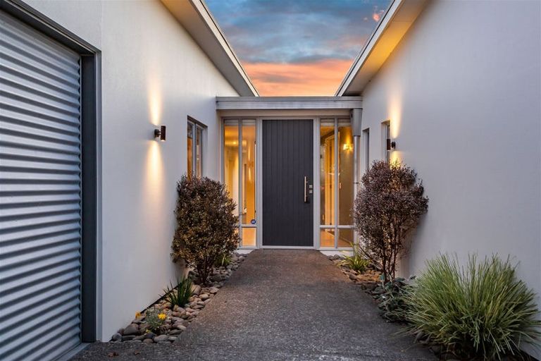 Photo of property in 15 Riverwood Boulevard, Redwood, Christchurch, 8051