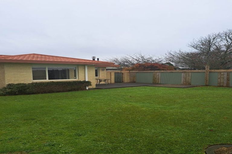 Photo of property in 9 Towai Street, Inglewood, 4330