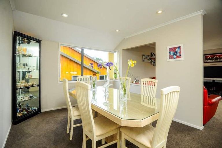 Photo of property in 17 Bayside Drive, Browns Bay, Auckland, 0630