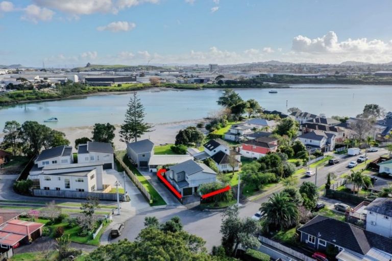 Photo of property in 67 Millen Avenue, Pakuranga, Auckland, 2010