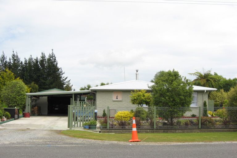 Photo of property in 100 Domett Street, Westport, 7825