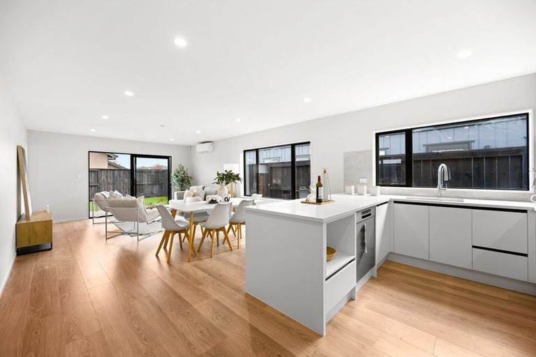 Photo of property in 60 Overton Street, Rototuna North, 3210