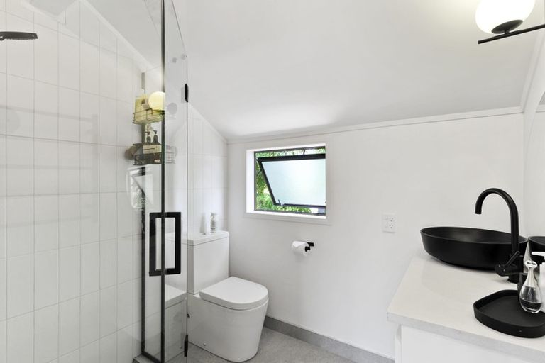Photo of property in 2/1 Bruce Street, Northcote Point, Auckland, 0627