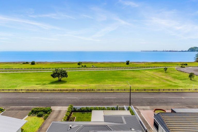 Photo of property in 3 The Esplanade, Westshore, Napier, 4110