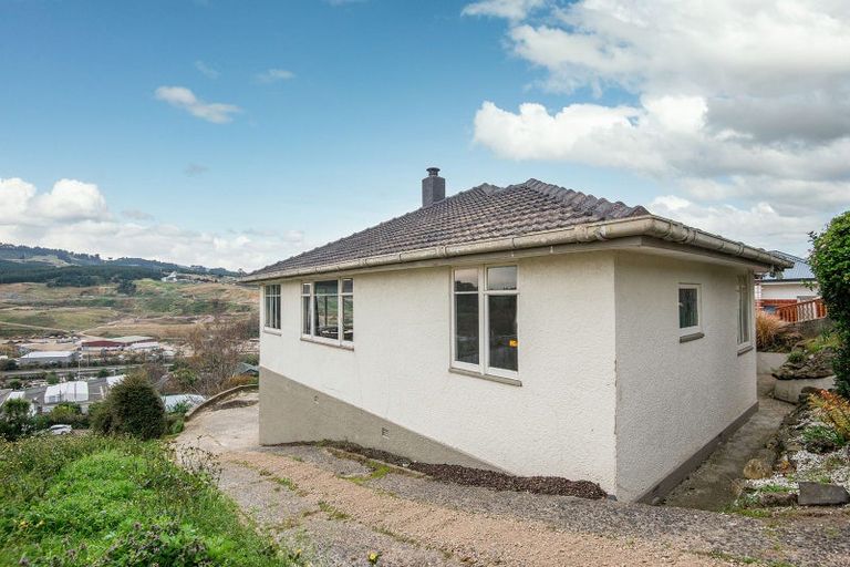 Photo of property in 30 Scotland Terrace, Green Island, Dunedin, 9018
