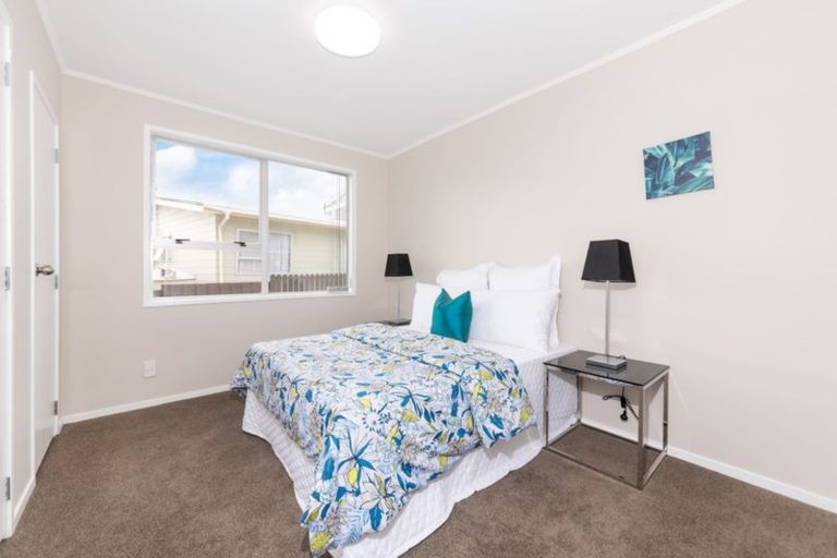 Photo of property in 10 Killington Crescent, Mangere, Auckland, 2022