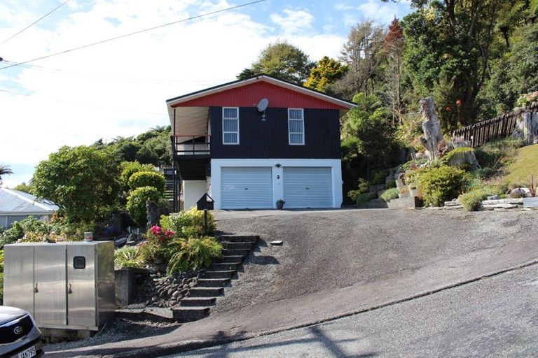 Photo of property in 51 Milton Road, Greymouth, 7805