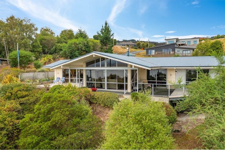 Photo of property in 28 Nore Street, Waihola, Milton, 9073