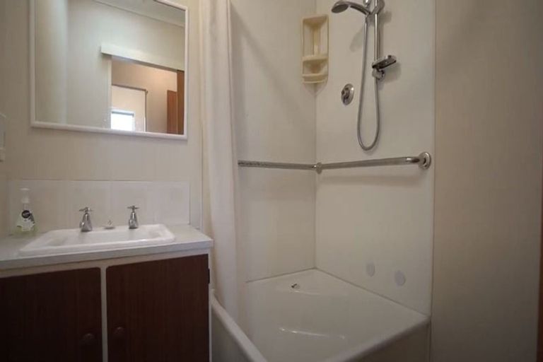 Photo of property in 3b Naumai Place, Spotswood, New Plymouth, 4310