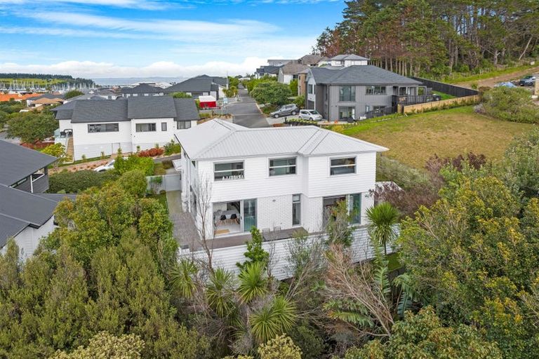 Photo of property in 18 Bella Vista Drive, Gulf Harbour, Whangaparaoa, 0930