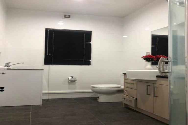 Photo of property in 402 Ormiston Road, Flat Bush, Auckland, 2019