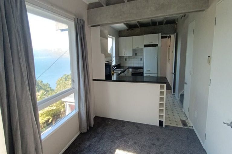 Photo of property in 148 Nicholson Road, Khandallah, Wellington, 6035