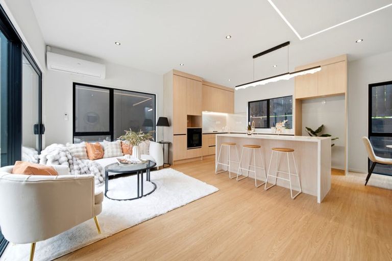 Photo of property in 18b Sunnyhill Crescent, Sunnyhills, Auckland, 2010