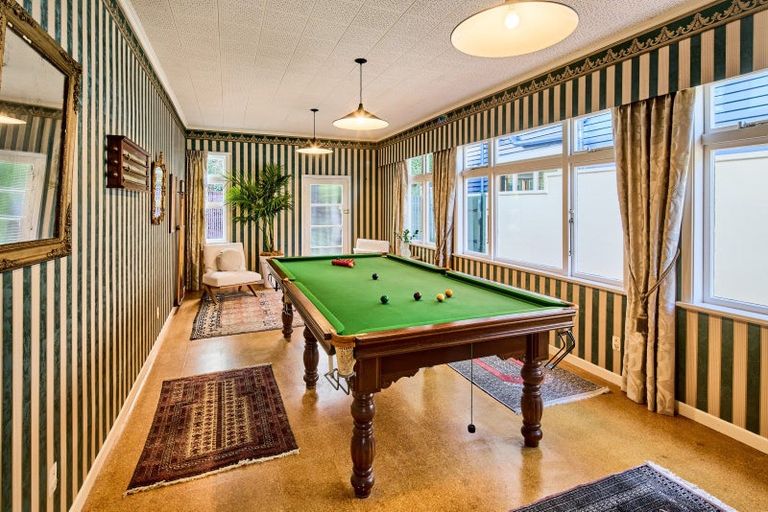 Photo of property in 338 Oriental Parade, Oriental Bay, Wellington, 6011