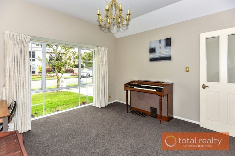 Photo of property in 2 Viceroy Place, Halswell, Christchurch, 8025