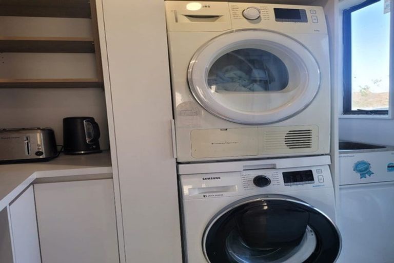 Photo of property in 158 Bruce Mclaren Road, Henderson, Auckland, 0612