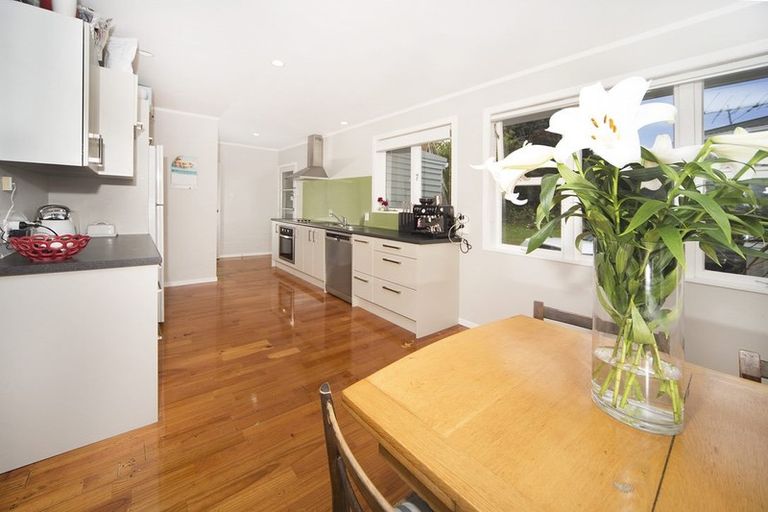 Photo of property in 270 Rangatira Road, Beach Haven, Auckland, 0626