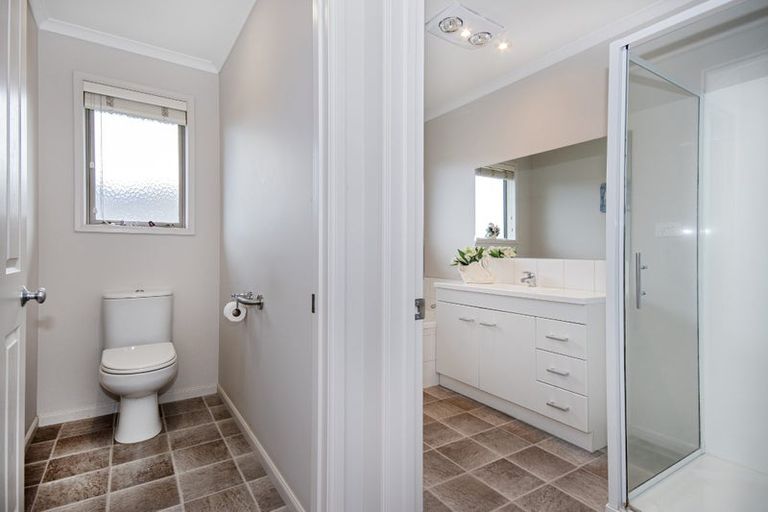 Photo of property in 6 Tieke Place, Horahora, Whangarei, 0110