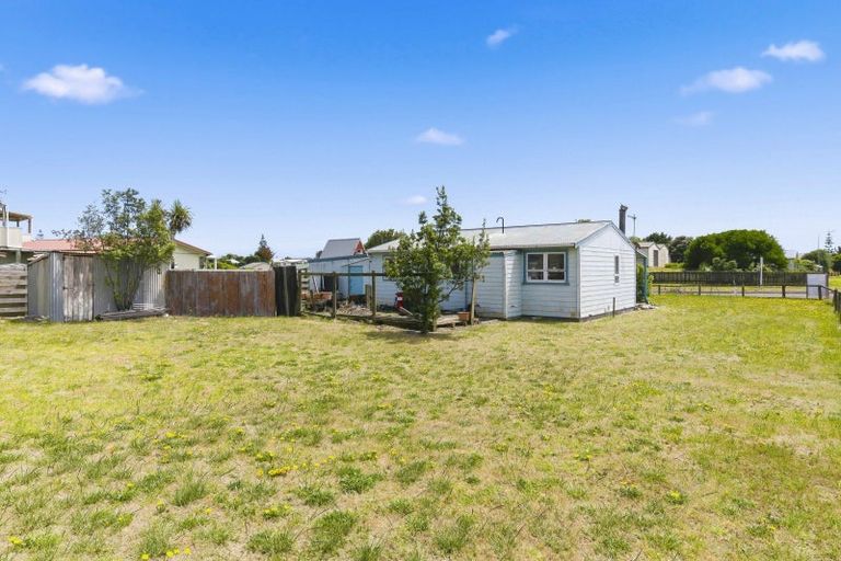 Photo of property in 7 Takitimu Street, Waitarere Beach, Levin, 5510